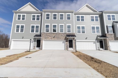 39-39 Dover Ct, Bridgeport, WV, 26330 | Card Image