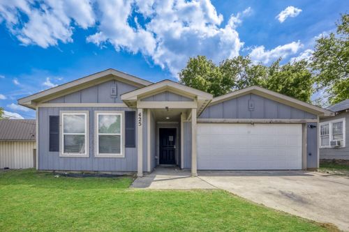 425 E Oakwood St, Tyler, TX, 75702-5840 | Card Image