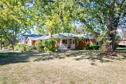 {{alt}} | Card Image