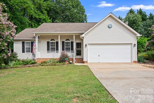 138 Valley Glen Dr, Troutman, NC, 28166-7732 | Card Image