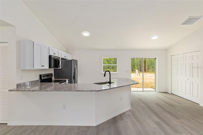 24375 Nw Foxglove Ln, House other with 3 bedrooms, 2 bathrooms and null parking in DUNNELLON FL | Image 19