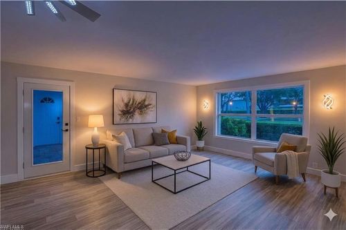 530-530 Broad Ave S, NAPLES, FL, 34102-7169 | Card Image