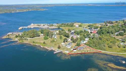 31 Medway St, Port Medway, NS, B0J2T0 | Card Image