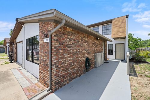 137 5th Ave, SHALIMAR, FL, 32579-2014 | Card Image