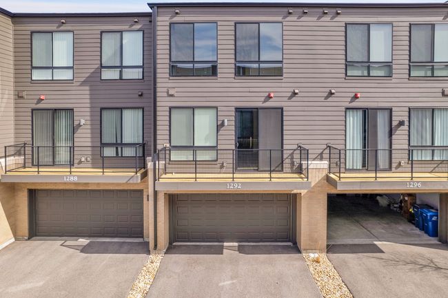 1292 Quadrant Ln, Townhouse with 3 bedrooms, 3 bathrooms and 2 parking in Schaumburg IL | Image 36