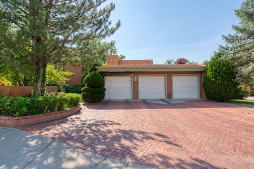 2809 Calle Del Rio Nw, Albuquerque, NM, 87104-3141 | Card Image