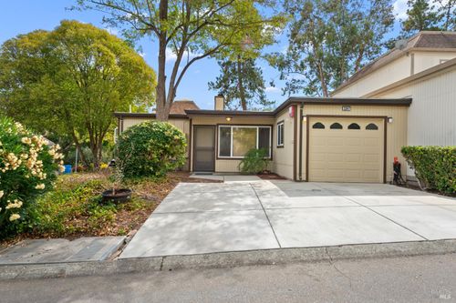 1947 Knolls Dr, Santa Rosa, CA, 95405-8327 | Card Image