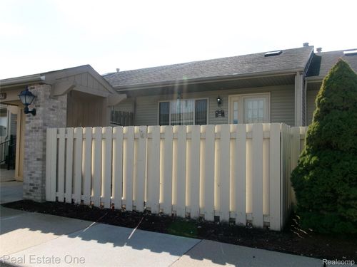 unit-4-62181 Arlington Cir, South Lyon, MI, 48178-1751 | Card Image