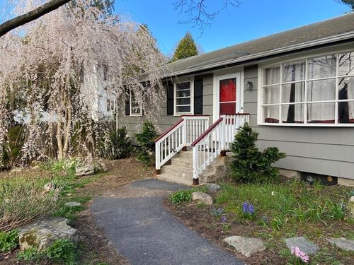 1282 Central Ave, Needham, MA, 02492-1611 | Card Image