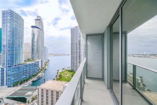 2604-77 Se 5th St, Miami, FL, 33131-4081 | Card Image