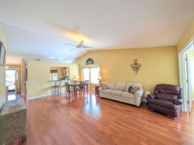 7259 Maplecrest Cir, Condo with 2 bedrooms, 3 bathrooms and null parking in Swartz Creek MI | Image 8