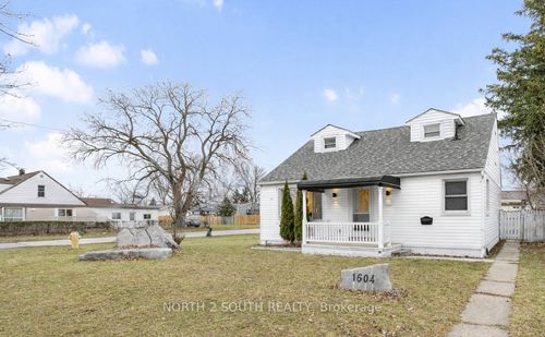 1604 Buckingham Dr, Windsor, ON, N8T2A6 | Card Image