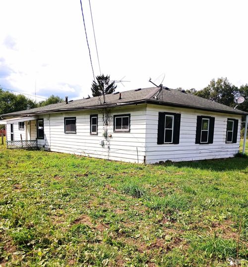 6305 Oakville Waltz Rd, Carleton, MI, 48117-9534 | Card Image