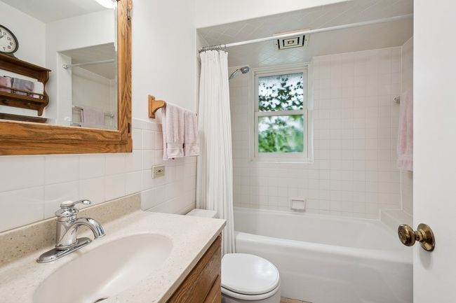 606 Barton Ave, House other with 4 bedrooms, 3 bathrooms and 2 parking in Evanston IL | Image 15
