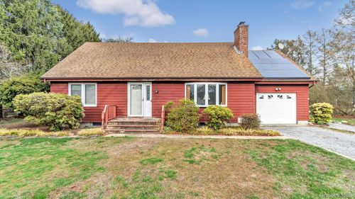 120 Promenade Drive Drive, Riverhead, NY, 11901 | Card Image