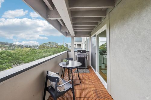 206-290 Via Casitas, Greenbrae, CA, 94904-2303 | Card Image