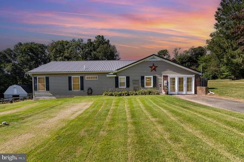 136 Greenwich Rd, DELTA, PA, 17314-8629 | Card Image