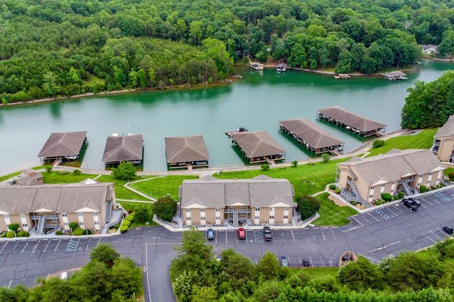 UNIT-5 - 1103 Mariners Way, Condo with 2 bedrooms, 2 bathrooms and null parking in Huddleston VA | Image 48