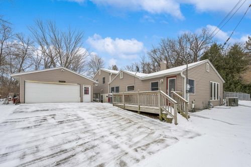 1160 Griffin Avenue, Mahtomedi, MN, 55115 | Card Image