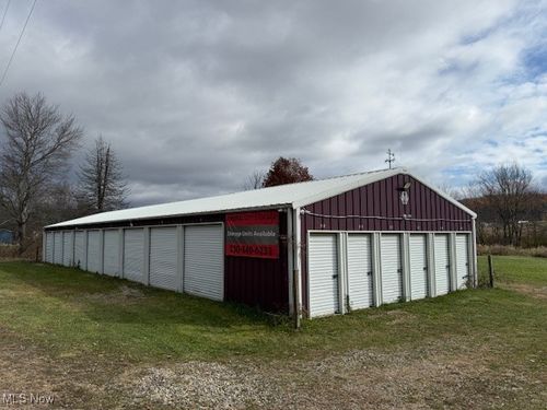 9383 State Route 800 Ne, Mineral City, OH, 44656-9201 | Card Image