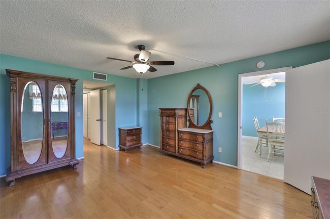 APT-324 - 4915 Bay St Ne, Condo with 2 bedrooms, 2 bathrooms and null parking in ST PETERSBURG FL | Image 13