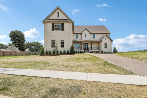 335 Raintree Dr, Hendersonville, TN, 37075-5232 | Card Image