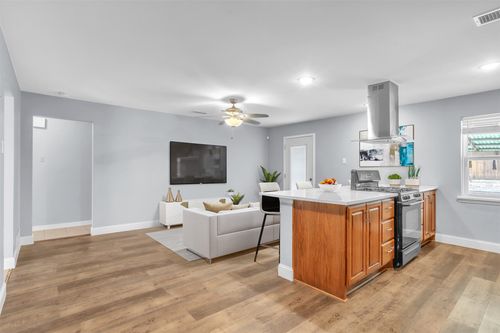 111 Skylark St, Mesquite, TX, 75149-2939 | Card Image