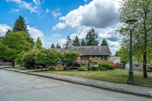 324 Churchill Ave, New Westminster, BC, V3L4P6 | Card Image
