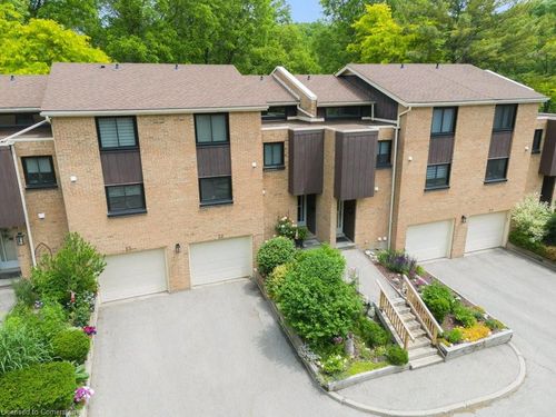 22-220 Salisbury Avenue, Cambridge, ON, N1S1K5 | Card Image