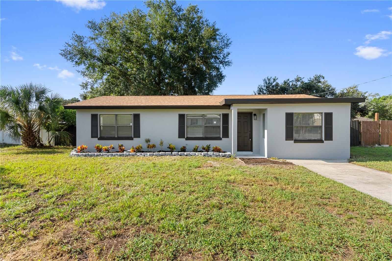 Jefferson St, Lake Wales, FL 33859