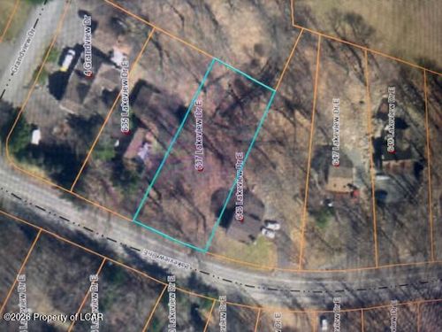 637 Lakeview Dr E, Lake Ariel, PA, 18436 | Card Image