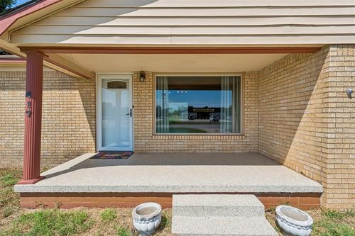 417 S Grand St, Crescent, OK, 73028-9111 | Card Image
