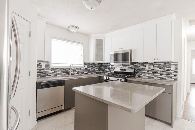 129 Lightbown Way, House other with 4 bedrooms, 3 bathrooms and 3 parking in Fort Mcmurray AB | Image 10