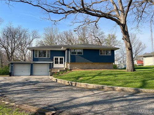 47 Smoke Tree Rd, Hillsboro, IL, 62049-2104 | Card Image
