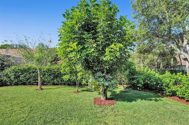 730 Bayside Ln, House other with 4 bedrooms, 3 bathrooms and null parking in Weston FL | Image 51