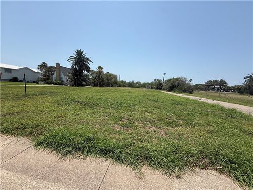 5625 Ocean Dr, Corpus Christi, TX, 78412-2751 | Card Image