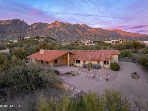 6310 N Cadena De Montanas, Tucson, AZ, 85718 | Card Image