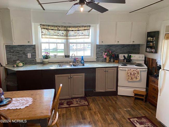 412 S William Hooker Dr, House other with 2 bedrooms, 1 bathrooms and null parking in Hookerton NC | Image 10