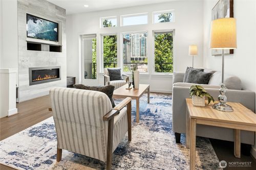 22-10762 SE Se 1st Dr, Bellevue, WA, 98004-5169 | Card Image