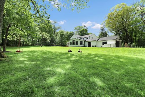 35 Ivy Hill Rd, Chappaqua, NY, 10514-1805 | Card Image