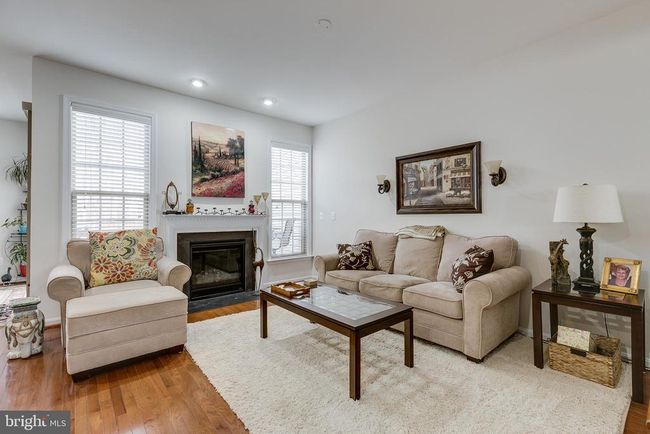 42726 Ogilvie Sq, Townhouse with 5 bedrooms, 4 bathrooms and null parking in ASHBURN VA | Image 4