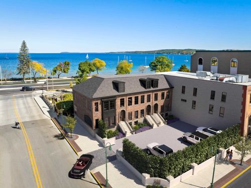 100 Park St, Traverse City, MI, 49684 | Card Image