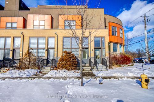 4 Curlew Dr, North York, ON, M3A0A8 | Card Image