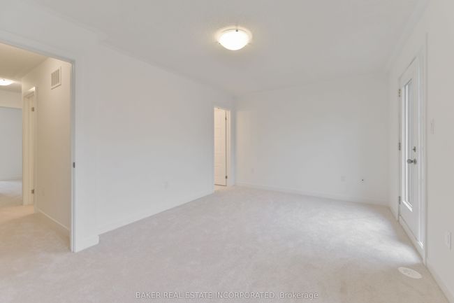 26 Calloway Way, House attached with 3 bedrooms, 3 bathrooms and 1 parking in Whitby ON | Image 9