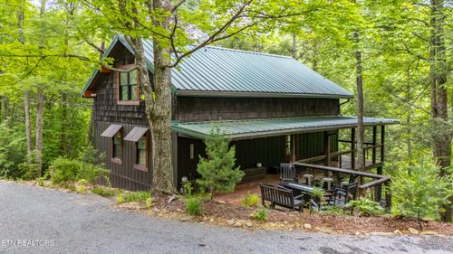 2379 Headrick Lead, Sevierville, TN, 37862-8605 | Card Image
