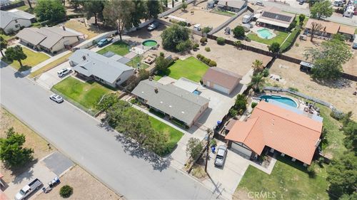 33227 Avenue D, Yucaipa, CA, 92399-1919 | Card Image