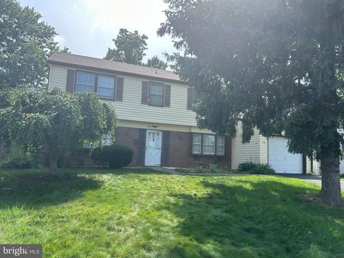 41 Gamewell Ln, Willingboro, NJ, 08046-3007 | Card Image