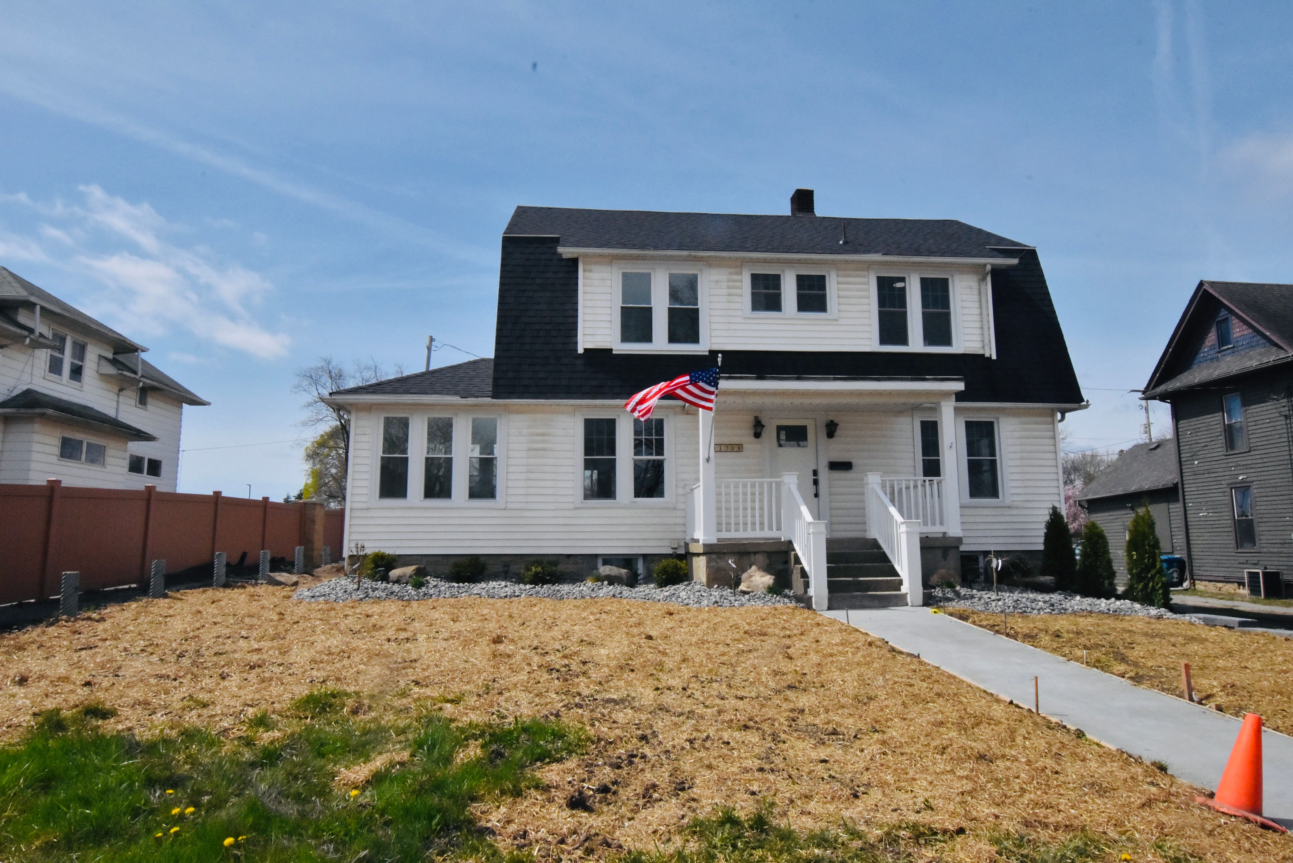 Saginaw St, Grand Blanc, MI 48439