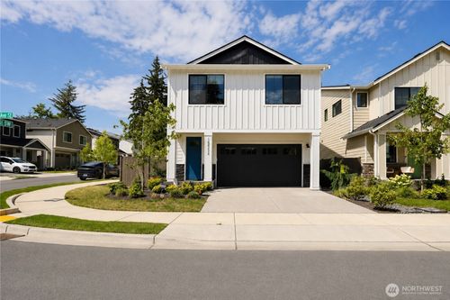 18532 Meridian Ave Se, Bothell, WA, 98012 | Card Image