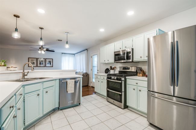 7601 Tidewater Dr, House other with 4 bedrooms, 3 bathrooms and null parking in Rowlett TX | Image 12